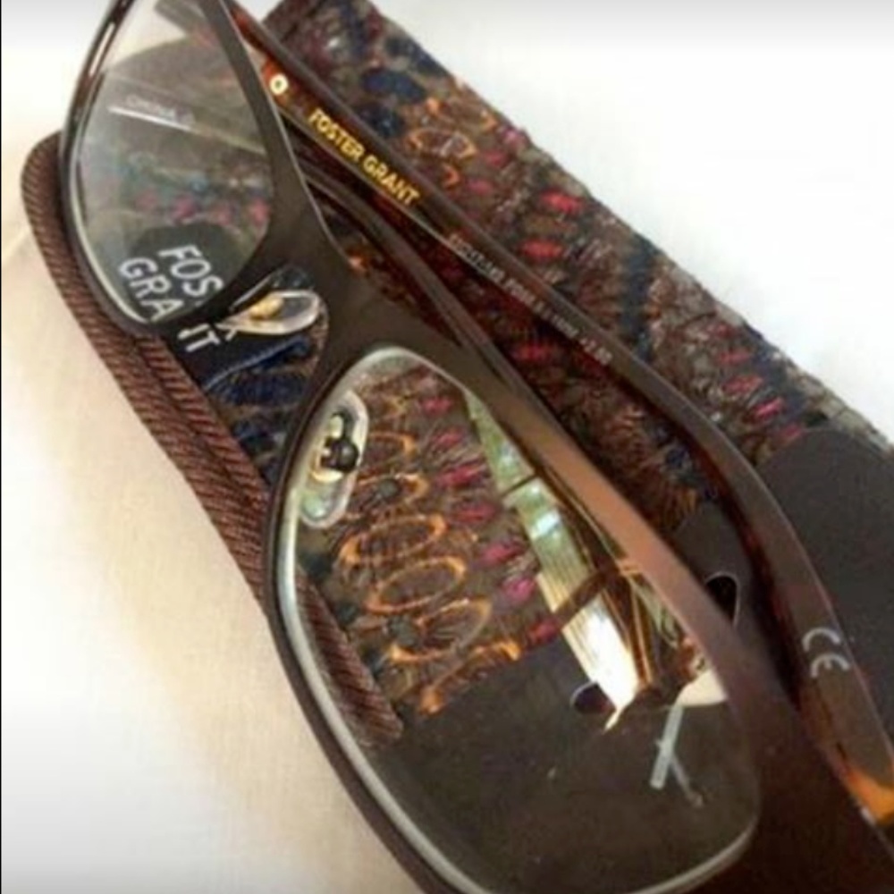 Cat's Eye/Case Magnivision Reading glasses +2.50